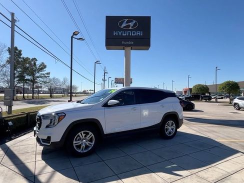 Used 2024 GMC Terrain SLE image 7