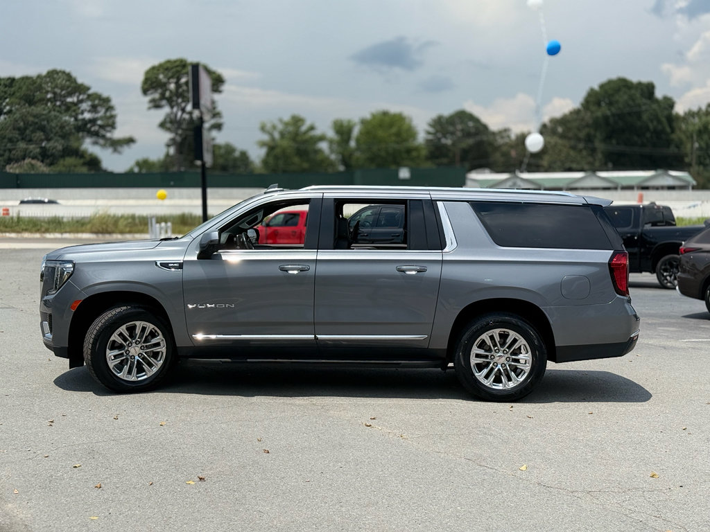 Used 2021 GMC Yukon XL SLT w/ SLT Luxury Plus Package AWD/4WD image 4