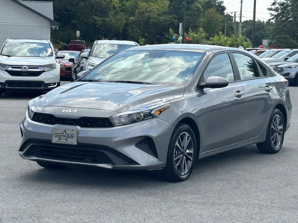 Used 2024 Kia Forte LXS FWD image 3