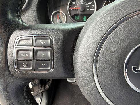 Used 2018 Jeep Wrangler Unlimited Sport S AWD/4WD image 26