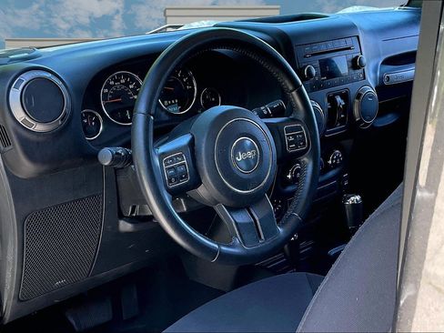 Used 2017 Jeep Wrangler Unlimited Sport w/ Quick Order Package 24S AWD/4WD image 13