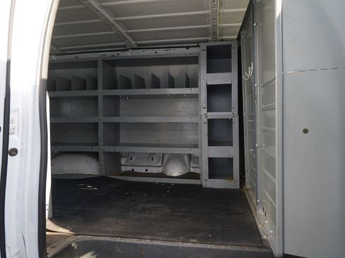 Used 2014 Ford E-250 and Econoline 250 RWD image 24