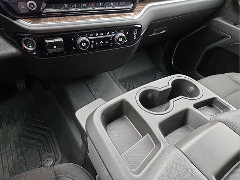 Used 2025 Chevrolet Silverado 2500 LT AWD/4WD image 25