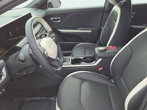 New 2025 Kia K4 GT-Line image 18