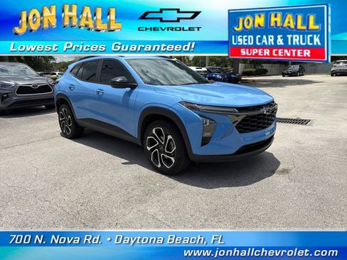 Used 2024 Chevrolet Trax RS w/ Driver Confidence Package FWD image 1