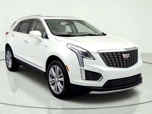 Certified 2024 Cadillac XT5 Premium Luxury w/ LPO, Floor Liner Package FWD image 7