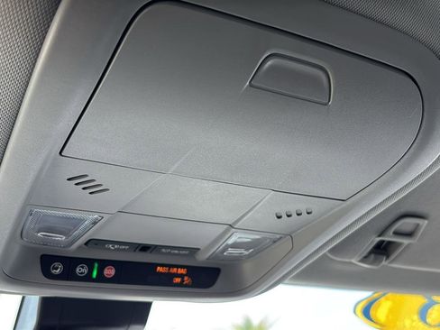 Used 2023 GMC Terrain SLE FWD image 31