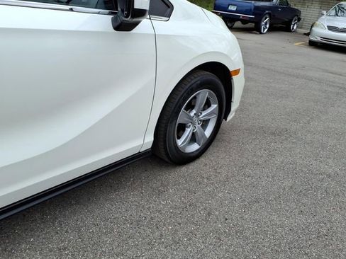 Used 2018 Honda Odyssey EX-L image 11