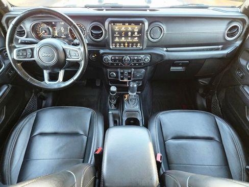 Used 2022 Jeep Wrangler Unlimited Sahara w/ Dual Top Group image 9