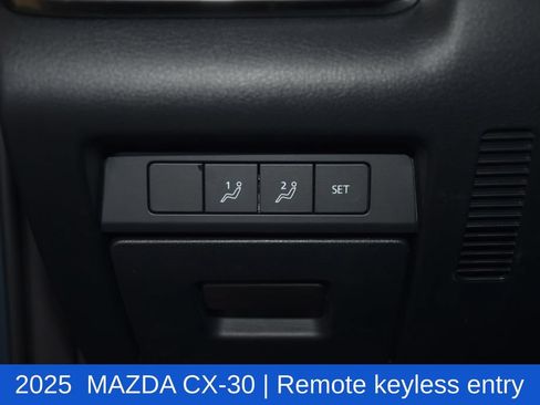 Used 2025 MAZDA CX-30 AWD 2.5 S w/ Preferred Package image 11