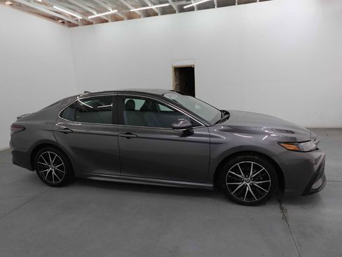 Used 2023 Toyota Camry SE w/ Cold Weather Package AWD/4WD image 4