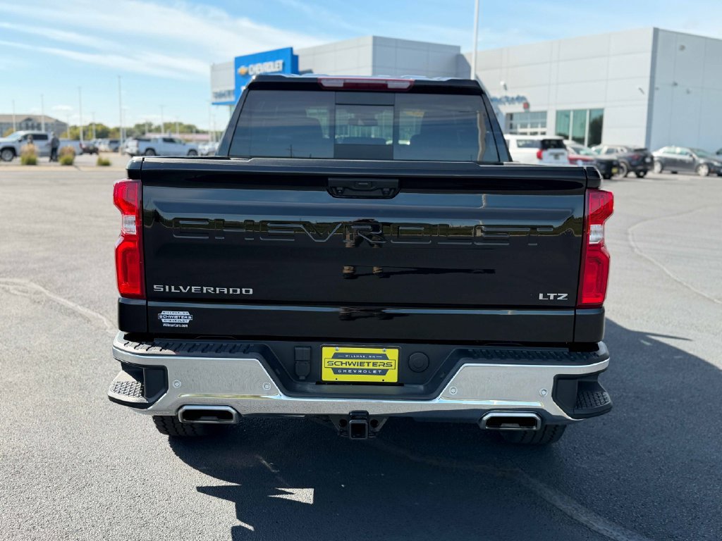 Used 2025 Chevrolet Silverado 1500 LTZ w/ LTZ Premium Package AWD/4WD image 8