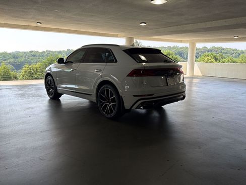 Used 2021 Audi SQ8 Prestige w/ Prestige Package AWD/4WD image 3