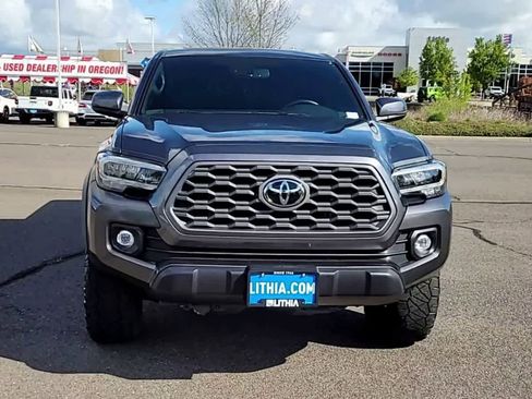 Used 2023 Toyota Tacoma TRD Off-Road w/ TRD Premium Off Road Package image 3