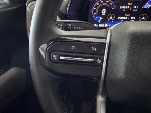Certified 2024 Chevrolet Colorado ZR2 w/ Safety Package AWD/4WD image 15