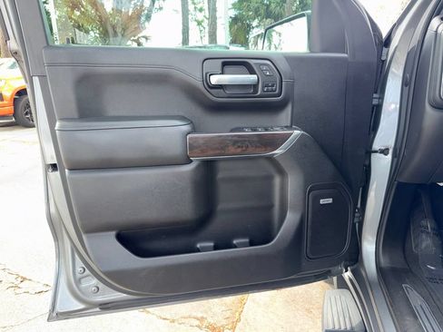 Used 2020 GMC Sierra 1500 SLT w/ SLT Premium Plus Package RWD image 28