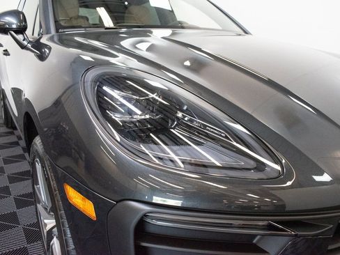 New 2025 Porsche Macan image 12