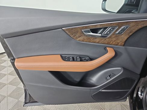 Certified 2025 Audi Q8 Premium Plus w/ Premium Plus Package AWD/4WD image 19