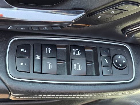 Used 2022 RAM 1500 Limited AWD/4WD image 15