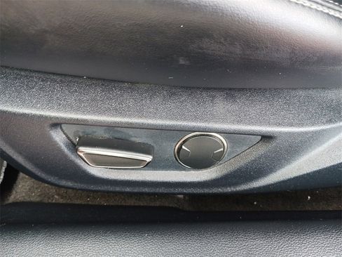 Used 2016 Ford Mustang Shelby GT350 w/ Technology Package image 28