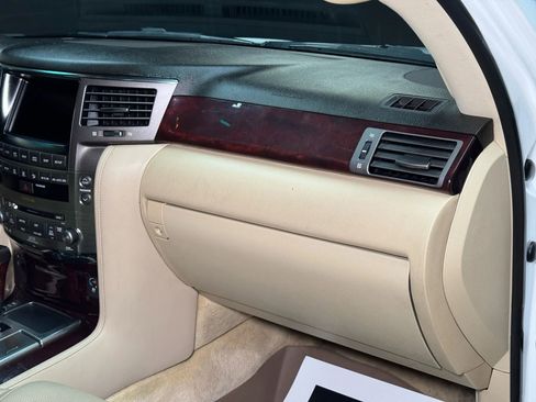 Used 2011 Lexus LX 570 4WD w/ Luxury Pkg image 50