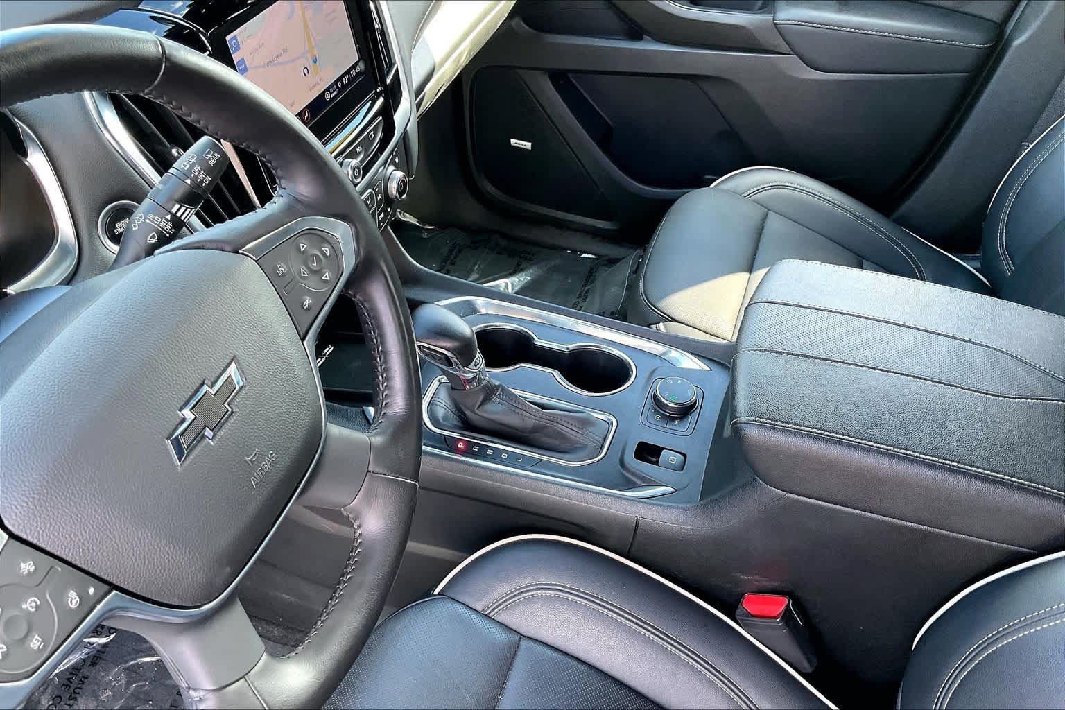 Used 2022 Chevrolet Traverse Premier w/ Redline Edition AWD/4WD image 17