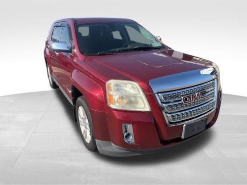 Used 2010 GMC Terrain SLE FWD image 3