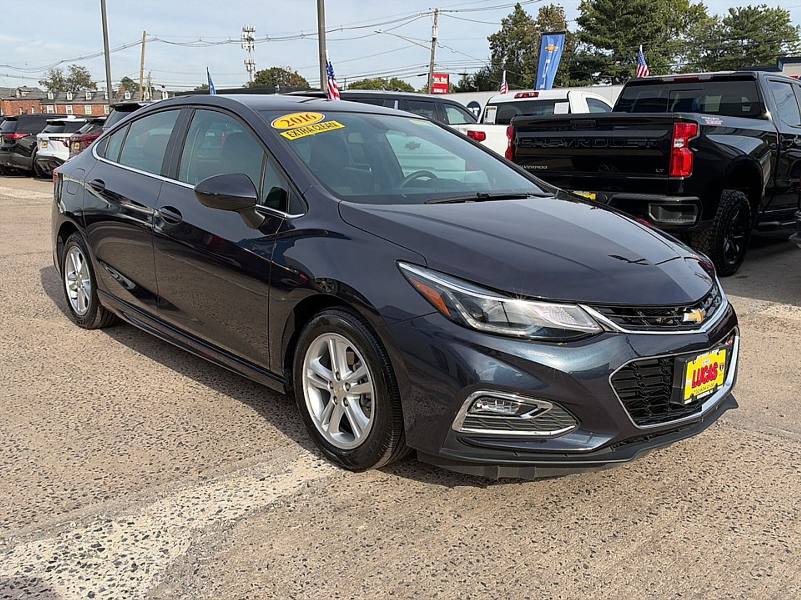 Used 2016 Chevrolet Cruze LT w/ Convenience Package FWD image 4
