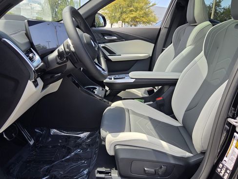 New 2026 BMW X2 xDrive28i w/ Technology Package AWD/4WD image 10