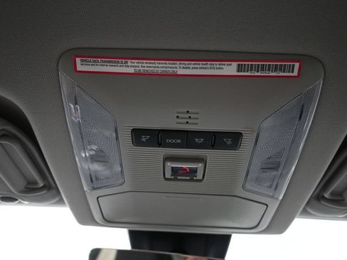 Used 2023 Toyota RAV4 XLE AWD/4WD image 17
