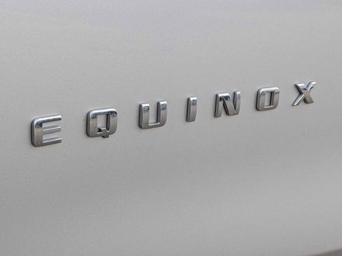 Used 2021 Chevrolet Equinox LS AWD/4WD image 11