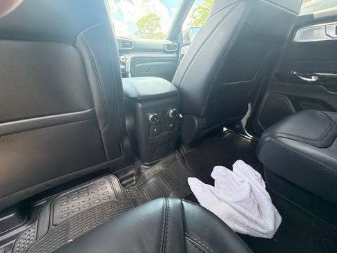 Used 2023 Ford Explorer Platinum w/ Technology Package AWD/4WD image 14