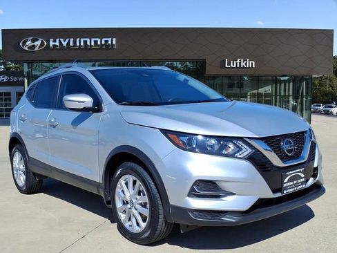 Used 2020 Nissan Rogue Sport SV image 1