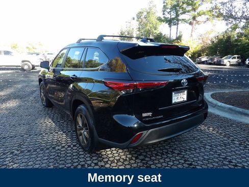 Used 2023 Toyota Highlander Bronze Edition image 9