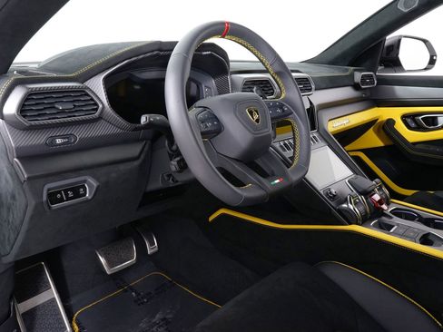 Used 2024 Lamborghini Urus Performante image 4