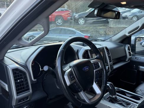 Used 2017 Ford F150 Lariat w/ Equipment Group 502A Luxury image 27