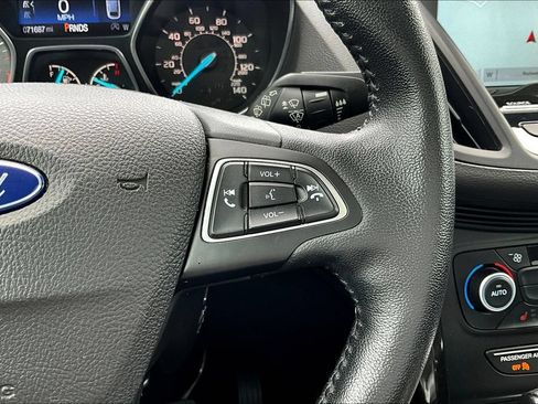 Used 2019 Ford Escape Titanium AWD/4WD image 12