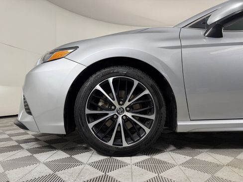 Used 2019 Toyota Camry SE image 10