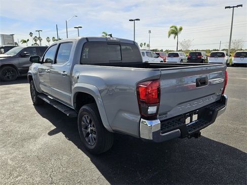 Used 2020 Toyota Tacoma 2WD Double Cab image 9