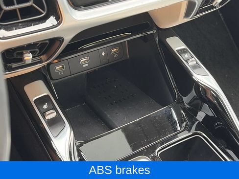 Used 2023 Kia Sorento SX AWD/4WD image 25
