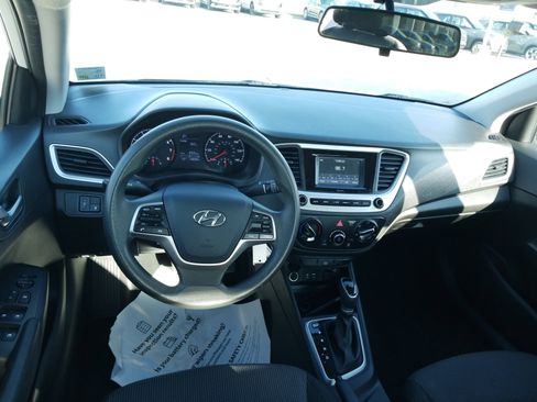 Used 2022 Hyundai Accent SE image 18