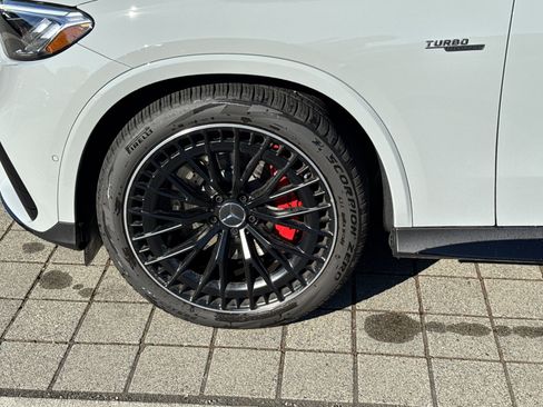 Used 2026 Mercedes-Benz GLC 43 AMG 4MATIC image 9