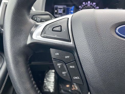 Used 2024 Ford Edge Titanium image 19