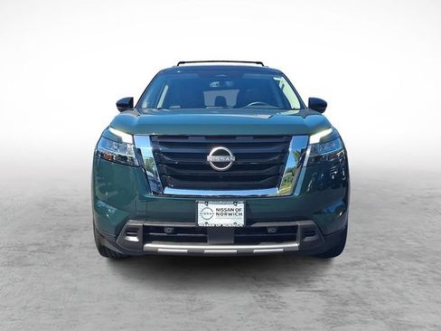 Used 2024 Nissan Pathfinder SL w/ SL Premium Package AWD/4WD image 2