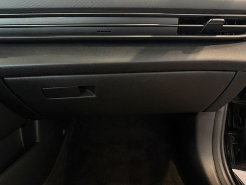 Used 2025 Hyundai Elantra Sport FWD image 34