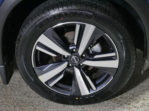 Used 2023 Nissan Rogue SL AWD/4WD image 15