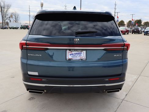 Used 2025 Buick Enclave Preferred image 6