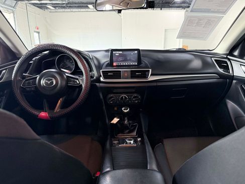 Used 2017 MAZDA MAZDA3 Sport FWD image 12