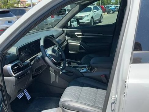 Certified 2025 Kia Telluride SX Prestige X-Line AWD/4WD image 39