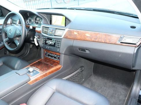 Used 2013 Mercedes-Benz E 350 Sedan image 41